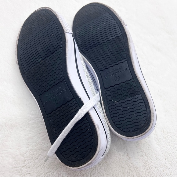 Lace-Up Sneakers | Airwalk | Size 7.5 - Picture 7 of 8
